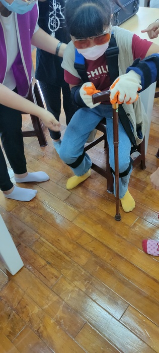 中市崑山模擬老人